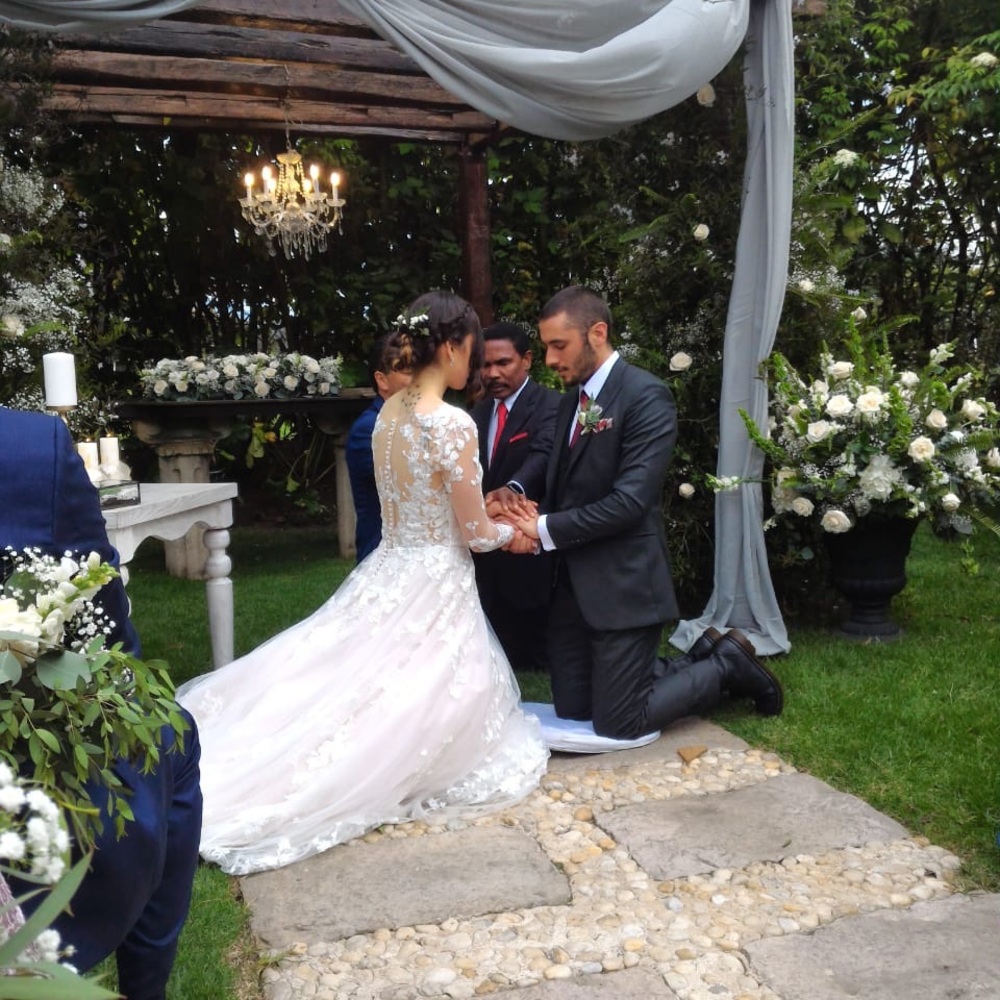 WEDDING BELLES NEW YORK White Lace Wedding Dress boho style